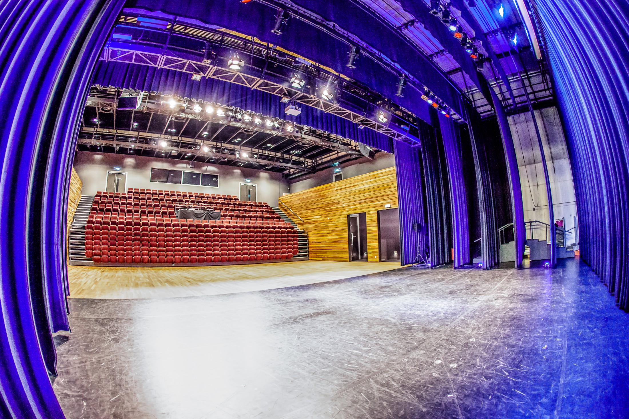 Grote zaal, Rabocultuurzaal Deurne. Cultuurcentrum Deurne